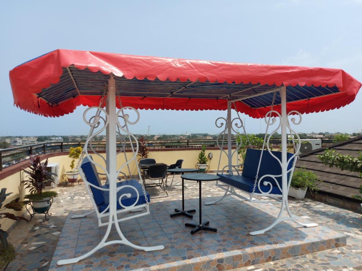 Royal Blue Guest House & Bar Lomé Exterior foto
